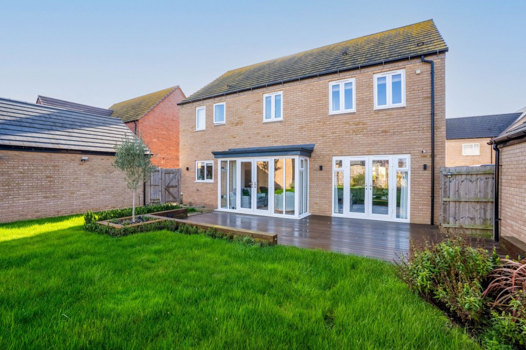 Mistle Thrush Drive, Northstowe, CB24