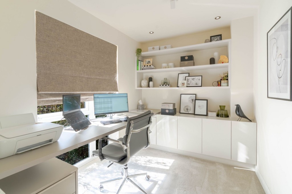 Mistle Thrush Drive, Northstowe, CB24