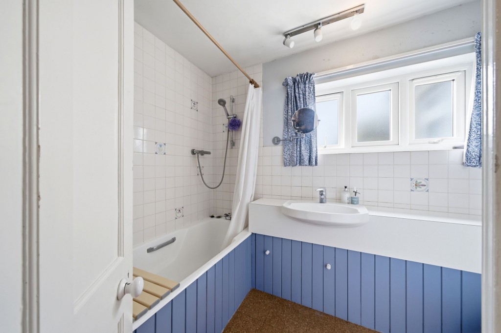 Leys Road, Cambridge, CB4