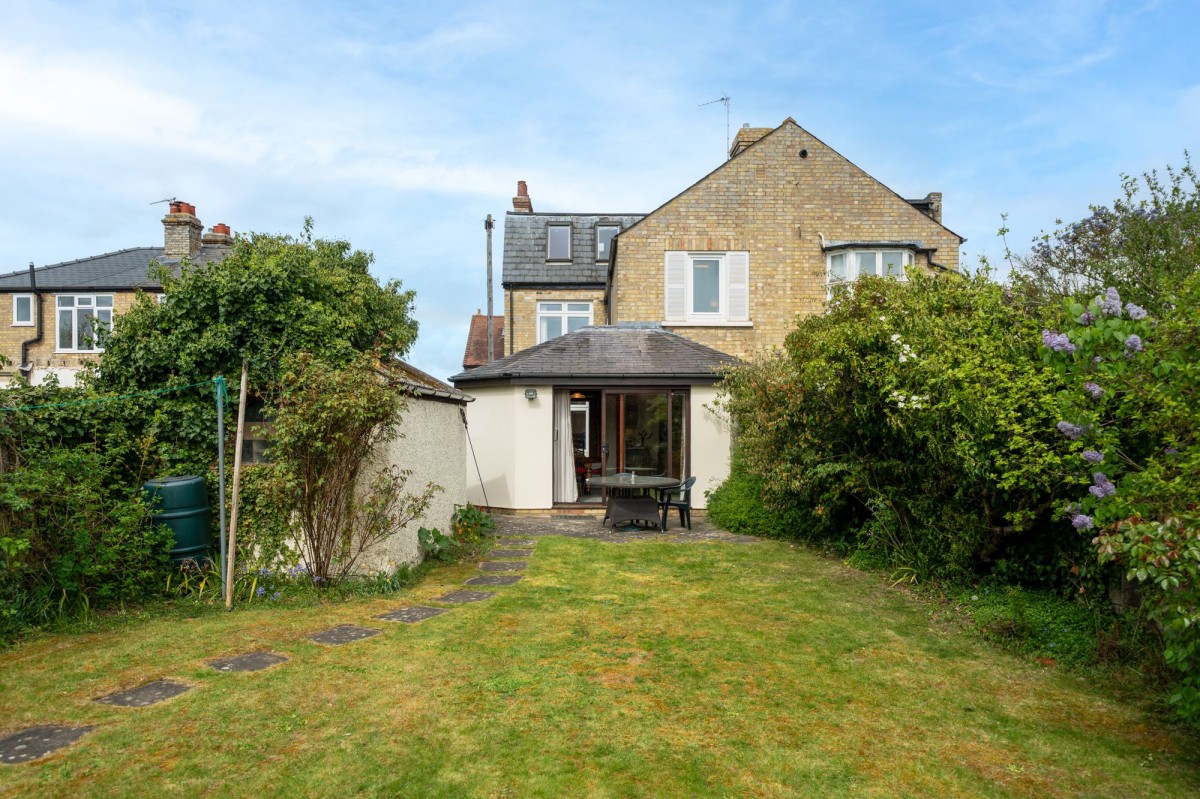 Leys Road, Cambridge, CB4