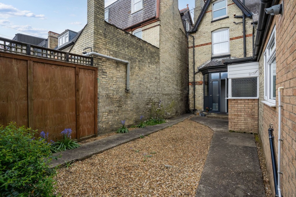 Chesterton Road, Cambridge, CB4