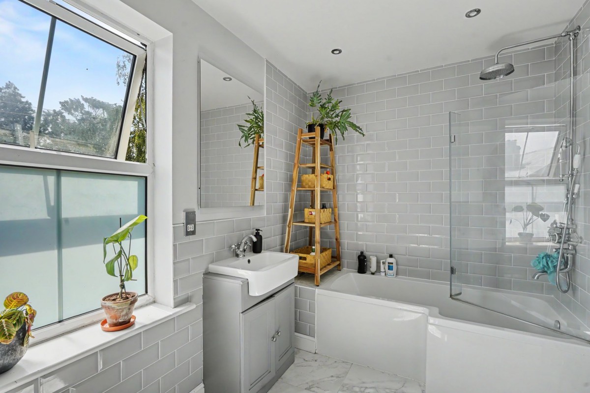 Lisle Lane, Ely, CB7