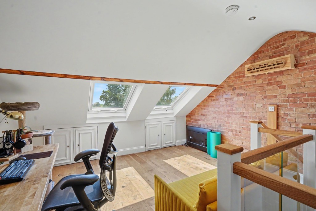 Lisle Lane, Ely, CB7