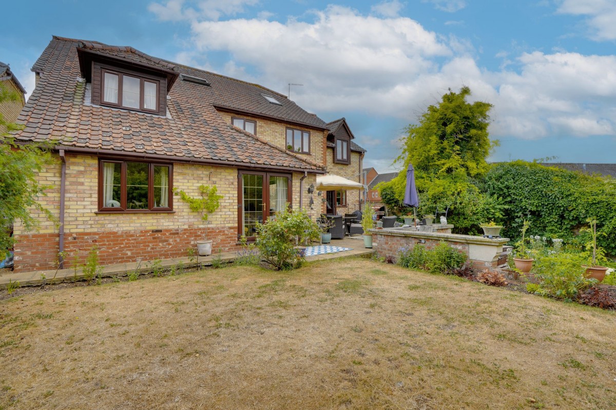 Warrington Street, Newmarket, CB8