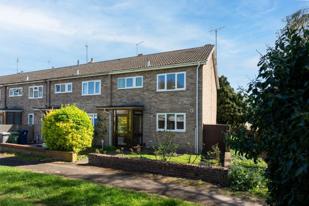 Grayling Close, Cambridge, CB4