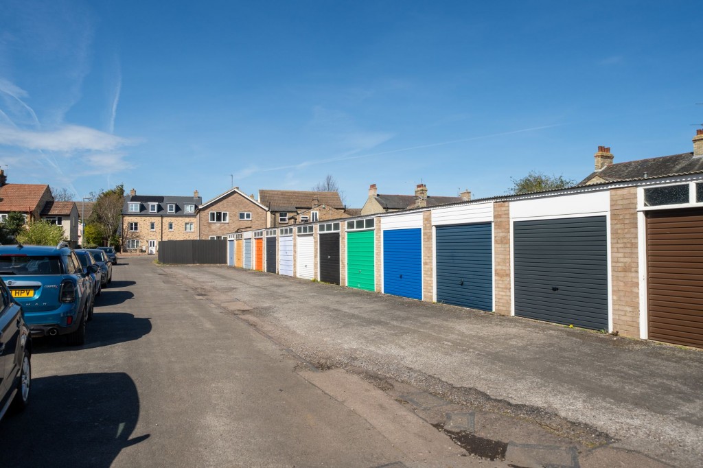 Grayling Close, Cambridge, CB4