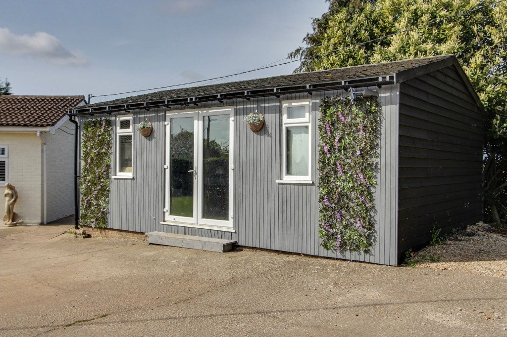 Outwell Road, Emneth, PE14