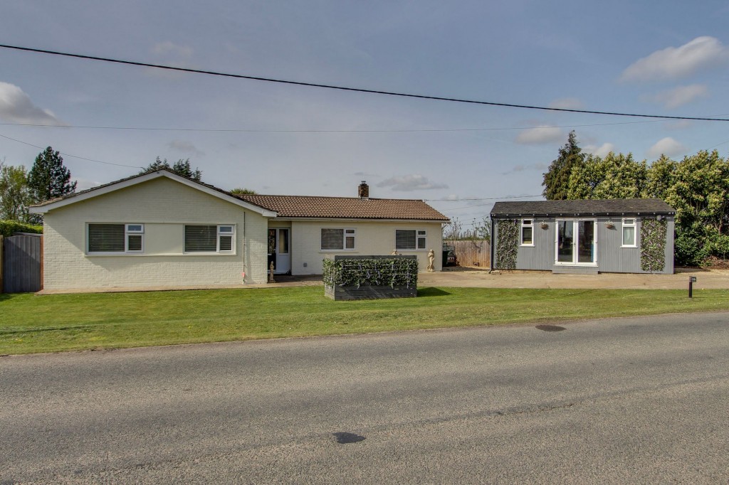 Outwell Road, Emneth, PE14