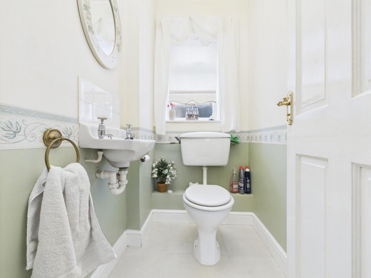 West Close, Hoddesdon