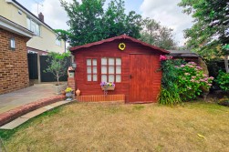 West Close, Hoddesdon