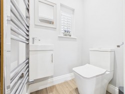 Lower Road, Great Amwell