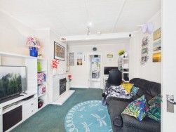 River Avenue, Hoddesdon