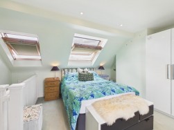 River Avenue, Hoddesdon