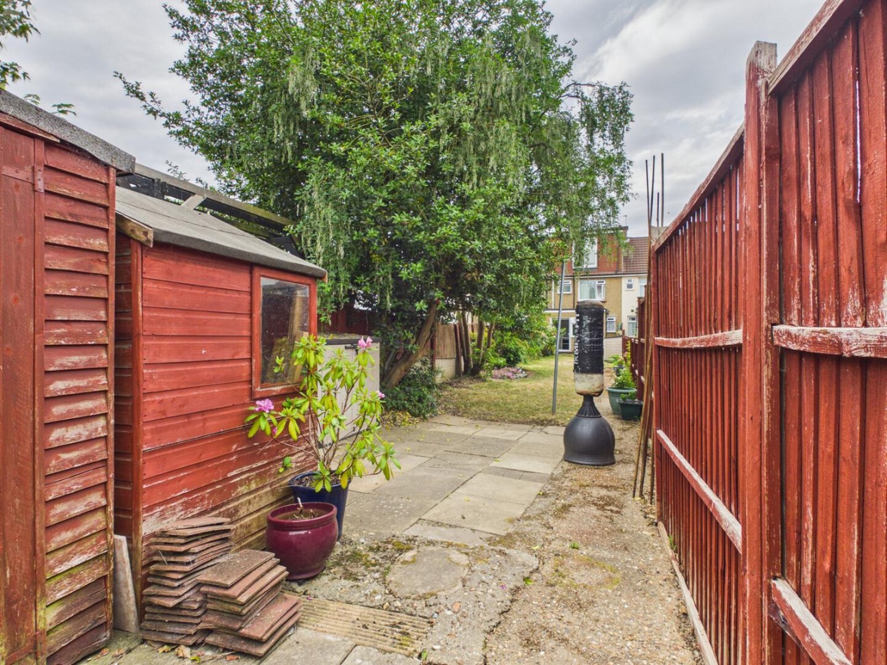 River Avenue, Hoddesdon
