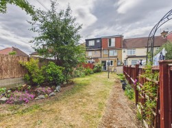 River Avenue, Hoddesdon