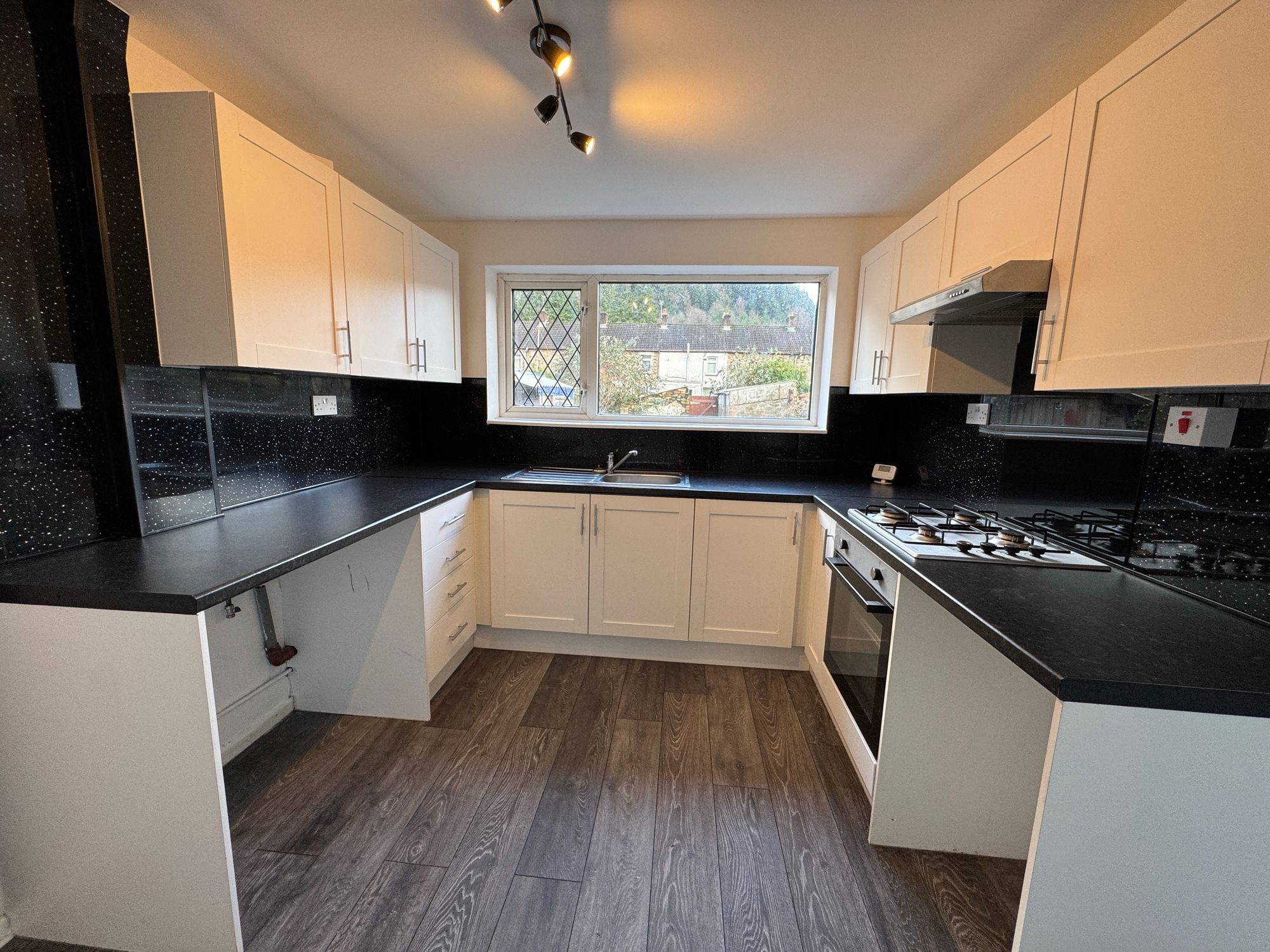 Tredegar Street, Cross Keys, NP11