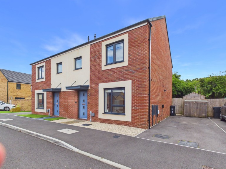 Ten Acres Close, Woodside, Hutton, Weston-Super-Mare, Somerset