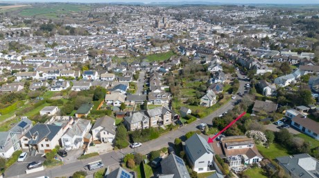 With Cathedral Views, Daniell Road, Truro