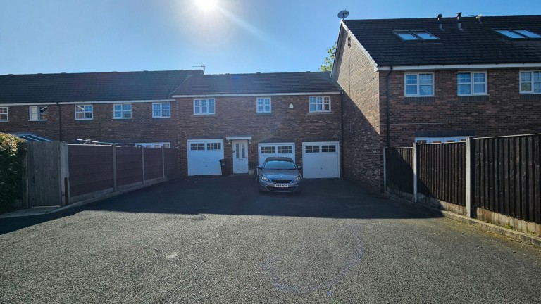 Chapelside Close, Wigan, WN2