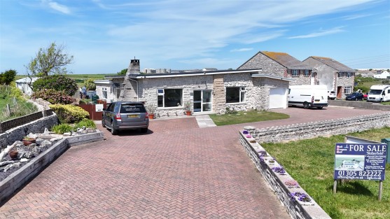 Bungalow & Cattery Business, Avalanche Road, Southwell,Portland