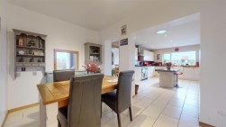 Bungalow & Cattery Business, Avalanche Road, Southwell,Portland