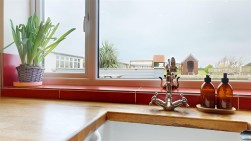 Bungalow & Cattery Business, Avalanche Road, Southwell,Portland