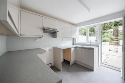 Pauls Mead, Portland