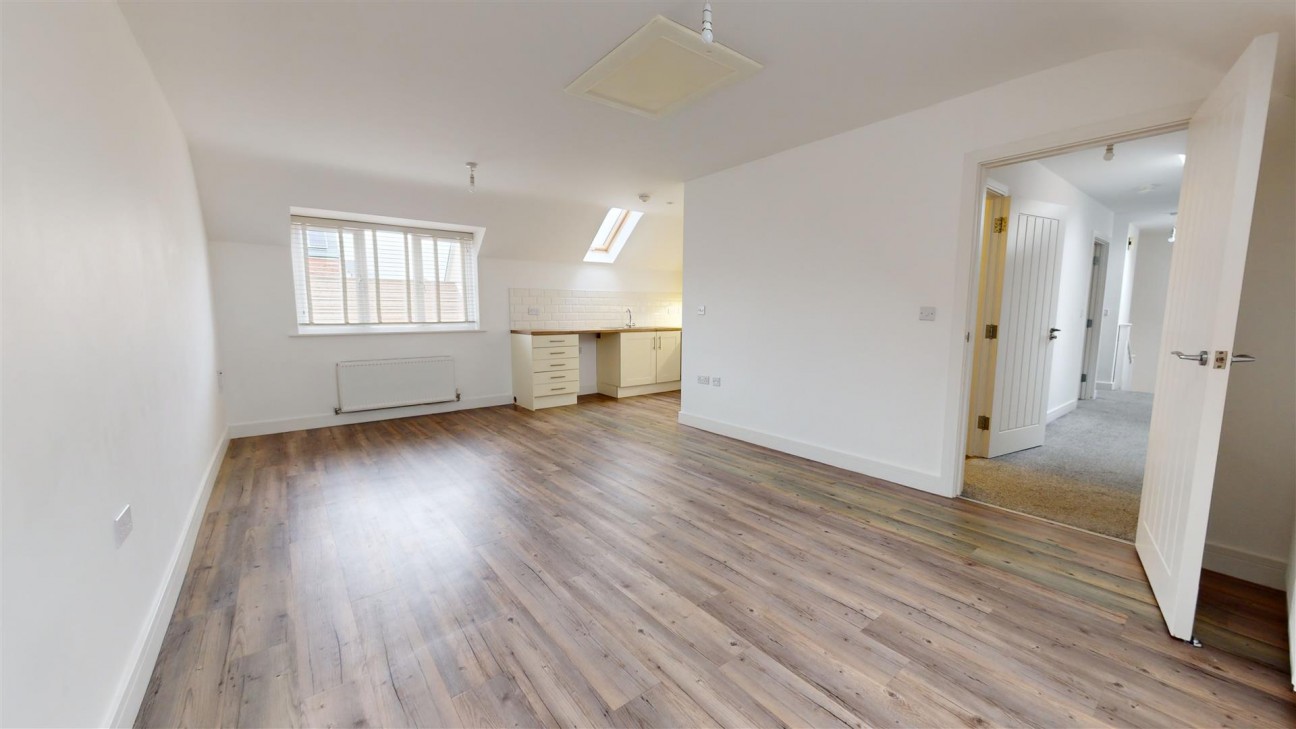 15 West Field Road, Weymouth