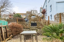 Manor Place, Portland