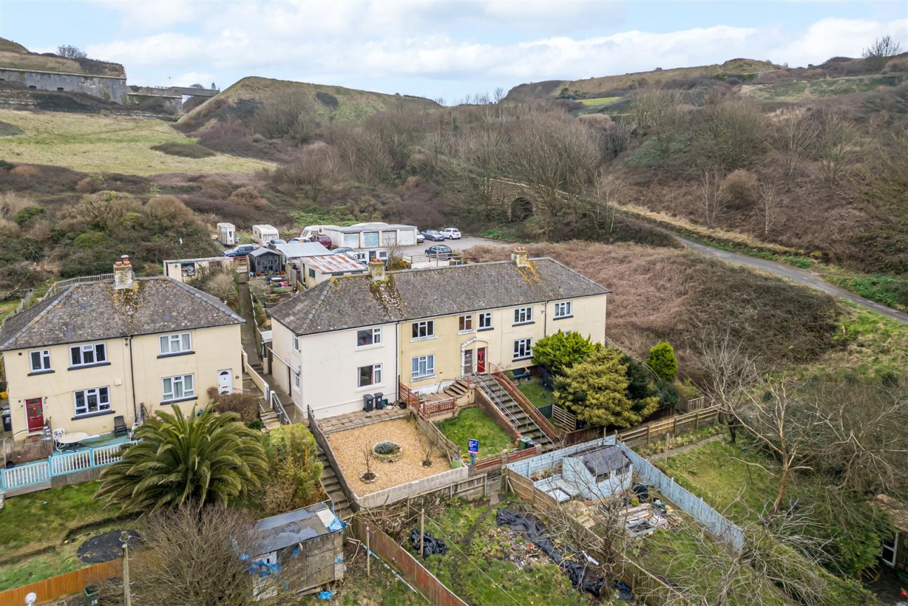 Tillycombe Road, Portland