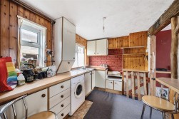 Tillycombe Road, Portland