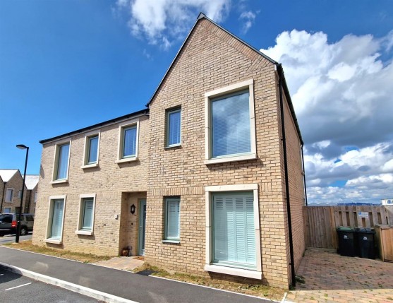 Castle Court, Mulberry Avenue, Portland