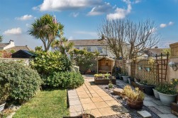 Isle Road, Portland