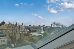 Isle Road, Portland