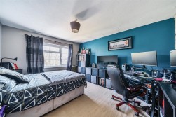 Isle Road, Portland