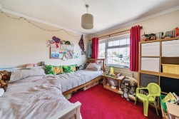 Isle Road, Portland