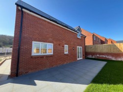 50 Markham Avenue Weymouth, DT4 0QL