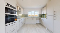 50 Markham Avenue Weymouth, DT4 0QL