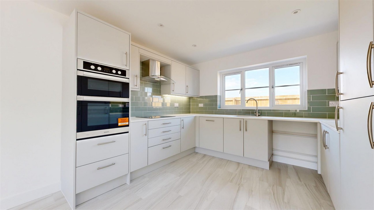 50 Markham Avenue Weymouth, DT4 0QL