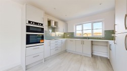 50 Markham Avenue Weymouth, DT4 0QL