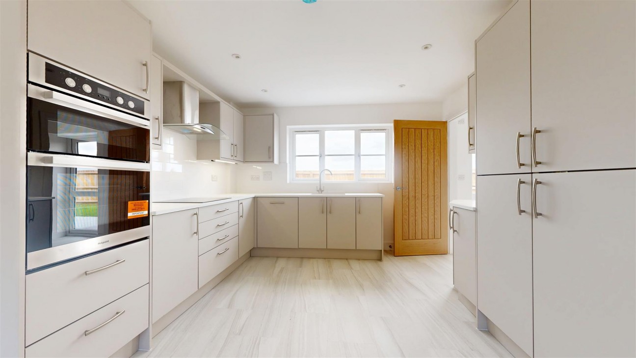 52 Markham Avenue, Weymouth DT4 0QL