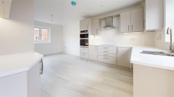 52 Markham Avenue, Weymouth DT4 0QL