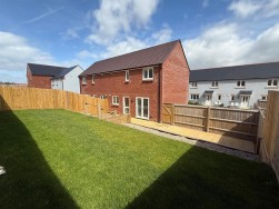 10 Little Francis Drive, Weymouth, DT4 0FP