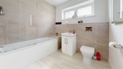 33 Kingbarrow Drive, Portland DT5 2FH