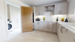 33 Kingbarrow Drive, Portland DT5 2FH