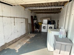 Garage, Haylands, Portland