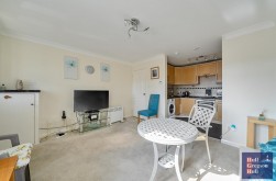 Montrose Close, Portland