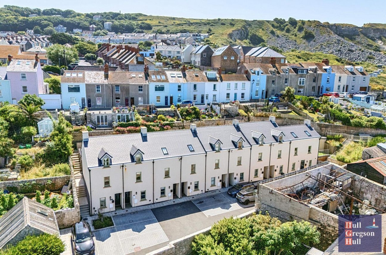 Chesil Beach Mews, Brandy Row, Chiswell, Portland