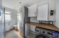 Isle Road, Portland