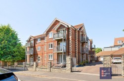 Suncliffe Court, Burlington Road